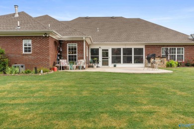 Lakefront lot in desirable Hampton Cove! 4 bedrooms 4 baths on Hampton Cove Golf Course in Alabama - for sale on GolfHomes.com, golf home, golf lot