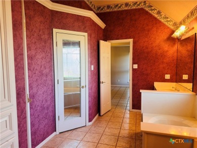 Need a home office, guest house, or studio? This property on Mill Creek Golf Club in Texas - for sale on GolfHomes.com, golf home, golf lot