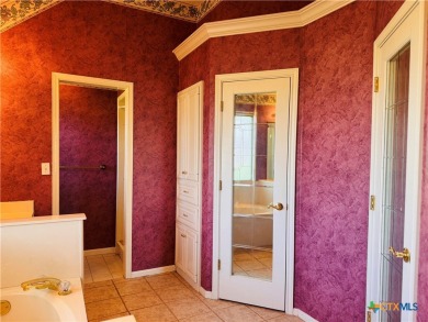 Need a home office, guest house, or studio? This property on Mill Creek Golf Club in Texas - for sale on GolfHomes.com, golf home, golf lot