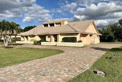 Spanish Wells is a gated golf community. Membership to the Golf on Spanish Wells Golf and Country Club in Florida - for sale on GolfHomes.com, golf home, golf lot