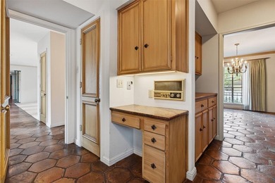 This is an exceptional opportunity to own a spacious two story on Corpus Christi Country Club Golf Course in Texas - for sale on GolfHomes.com, golf home, golf lot