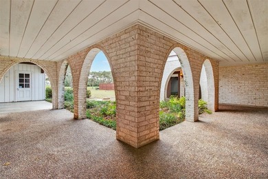 This is an exceptional opportunity to own a spacious two story on Corpus Christi Country Club Golf Course in Texas - for sale on GolfHomes.com, golf home, golf lot