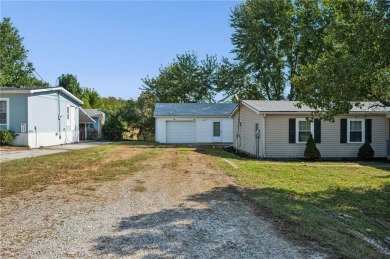 Spacious, clean and move-in ready! Freshly painted, new kitchen on Linn Valley Lakes - Deer Trace Golf Course in Kansas - for sale on GolfHomes.com, golf home, golf lot