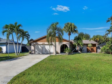 Welcome to 9041 Hamlin Rd West, a well-maintained 2-bedroom on Estero Country Club in Florida - for sale on GolfHomes.com, golf home, golf lot