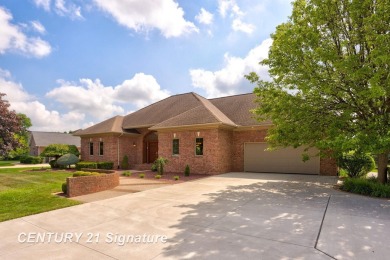 This all brick home, has everything you will need for easy on The Sawmill Golf Club in Michigan - for sale on GolfHomes.com, golf home, golf lot