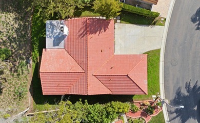 A beautifully renovated single-level home located in the highly on Camarillo Springs Golf Club in California - for sale on GolfHomes.com, golf home, golf lot