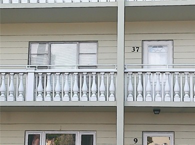 If you've ever thought about living in a development that offers on On Top Of The World Golf Course in Florida - for sale on GolfHomes.com, golf home, golf lot