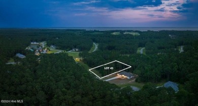 Easy, flat, elevated homesite.  500' to the park, the heart of on Minnesott Golf and Country Club in North Carolina - for sale on GolfHomes.com, golf home, golf lot