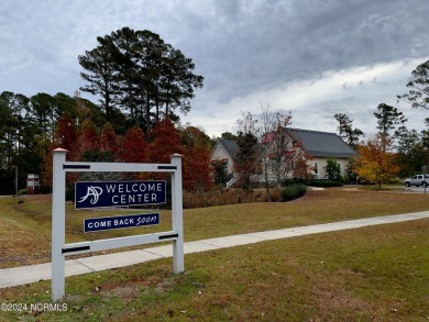 Easy, flat, elevated homesite.  500' to the park, the heart of on Minnesott Golf and Country Club in North Carolina - for sale on GolfHomes.com, golf home, golf lot