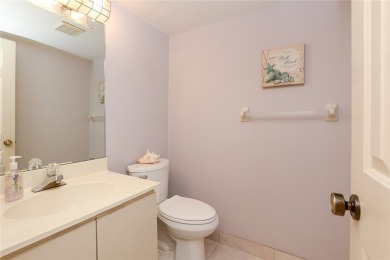 Desirable Jamestown Heritage Ridge, this well-maintained 2BR/2BA on Heritage Ridge Golf Club in Florida - for sale on GolfHomes.com, golf home, golf lot