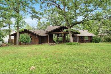 Welcome home to 1808 Bramble Brae, where comfort meets classic on Fianna Hills Country Club in Arkansas - for sale on GolfHomes.com, golf home, golf lot