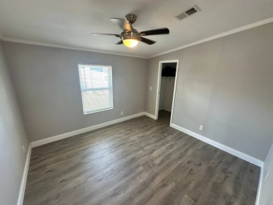 Lot rent is $1037.00    This beautiful 2 bedroom, 2 bathroom on Del Tura Golf and Country Club in Florida - for sale on GolfHomes.com, golf home, golf lot