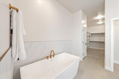 This exceptional 4 bedroom, 2.5 bathroom home is perfectly on Sand Hollow Golf Resort in Utah - for sale on GolfHomes.com, golf home, golf lot