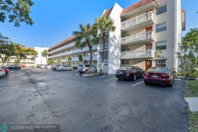 Large, updated corner unit that was originally a 2 bedroom and on Inverrary Country Club in Florida - for sale on GolfHomes.com, golf home, golf lot