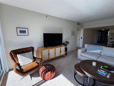 Spacious 3-Bedroom End-Unit Residence in Sought-After Beachplace on Links on Longboat Golf Club in Florida - for sale on GolfHomes.com, golf home, golf lot