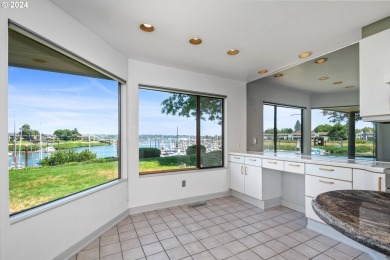 Waterfront living on Hayden Bay! This contemporary townhouse on Columbia Edgewater Country Club - Columbia-Edgewater Countr in Oregon - for sale on GolfHomes.com, golf home, golf lot