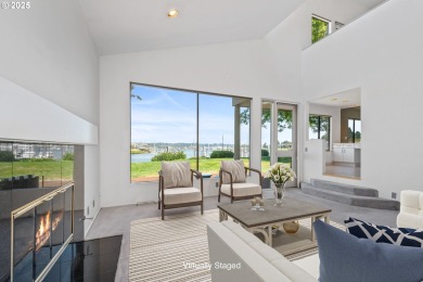 Waterfront living on Hayden Bay! This contemporary townhouse on Columbia Edgewater Country Club - Columbia-Edgewater Countr in Oregon - for sale on GolfHomes.com, golf home, golf lot