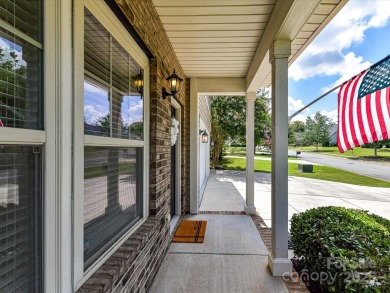 Welcome home to this spacious move-in 4 BR/2.5 bath home w/ on Stonebridge Golf Club in North Carolina - for sale on GolfHomes.com, golf home, golf lot