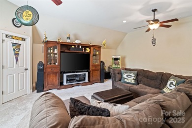 Incredible value *** This spacious 6-bed/3 full bath on Tega Cay Golf Club in South Carolina - for sale on GolfHomes.com, golf home, golf lot