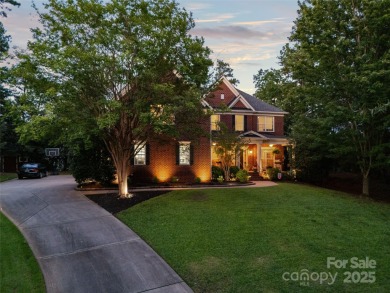Incredible value *** This spacious 6-bed/3 full bath on Tega Cay Golf Club in South Carolina - for sale on GolfHomes.com, golf home, golf lot