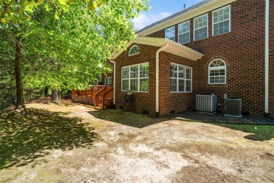 Incredible value *** This spacious 6-bed/3 full bath on Tega Cay Golf Club in South Carolina - for sale on GolfHomes.com, golf home, golf lot