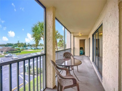 *CHECK OUT THE VIRTUAL 3D TOUR* Welcome to this captivating gem on IMG Academies Golf and Country Club in Florida - for sale on GolfHomes.com, golf home, golf lot