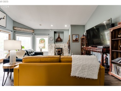 Don't miss your opportunity to own this beautiful home located on  in Oregon - for sale on GolfHomes.com, golf home, golf lot