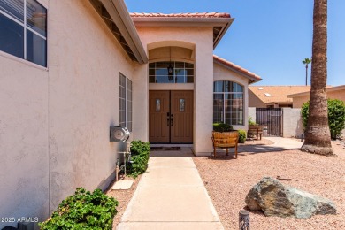 This charming 2 bed, 2 bath Ventana model in Sun Lakes' on Cottonwood Country Club in Arizona - for sale on GolfHomes.com, golf home, golf lot