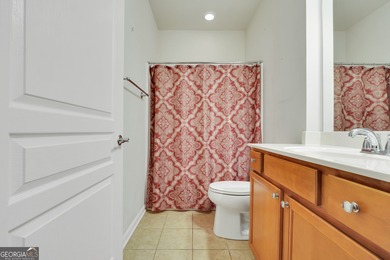 Welcome home to this beautifully maintained 3-bedroom, 2-bath on Canongate Golf At Sun City Peachtree in Georgia - for sale on GolfHomes.com, golf home, golf lot