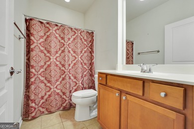 Welcome home to this beautifully maintained 3-bedroom, 2-bath on Canongate Golf At Sun City Peachtree in Georgia - for sale on GolfHomes.com, golf home, golf lot