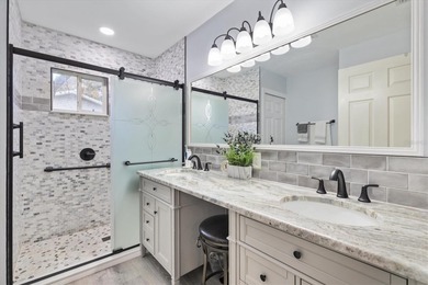 **NEW ROOF & HVAC** This 3/2/2 Magnolia is 1,852 sq ft of on The Links of Spruce Creek in Florida - for sale on GolfHomes.com, golf home, golf lot