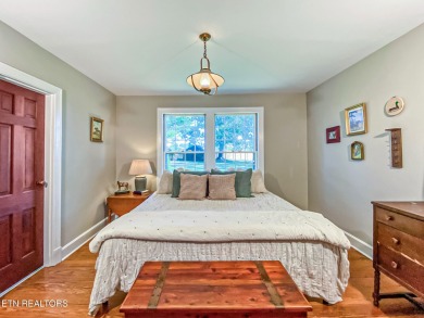 Dreaming of the perfect blend of modern living and country on La Follette Country Club in Tennessee - for sale on GolfHomes.com, golf home, golf lot