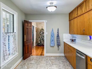 Dreaming of the perfect blend of modern living and country on La Follette Country Club in Tennessee - for sale on GolfHomes.com, golf home, golf lot