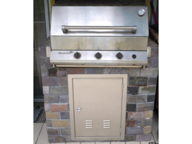 A rarity and a real beauty. Chic best describes this townhome on Holly Lake Ranch Golf Club in Texas - for sale on GolfHomes.com, golf home, golf lot