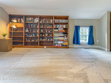 Dreaming of the perfect blend of modern living and country on La Follette Country Club in Tennessee - for sale on GolfHomes.com, golf home, golf lot