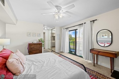 Beautiful 3 bedroom townhouse in the heart of Davie's Pine on Pine Island Ridge Country Club in Florida - for sale on GolfHomes.com, golf home, golf lot