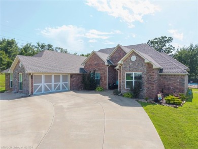Welcome to 1199 Highland Circle in Greenwood, Arkansas! Located on Vache-Grasse Country Club in Arkansas - for sale on GolfHomes.com, golf home, golf lot