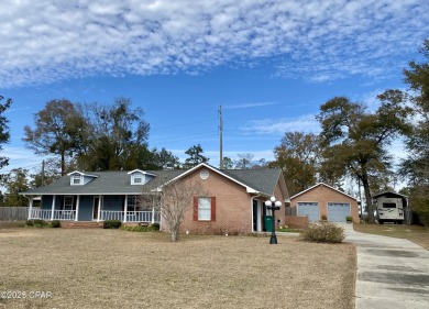 Welcome to 5233 Woodgate Way.  A well maintained 3 bedroom, 2 on Indian Springs Golf Club in Florida - for sale on GolfHomes.com, golf home, golf lot