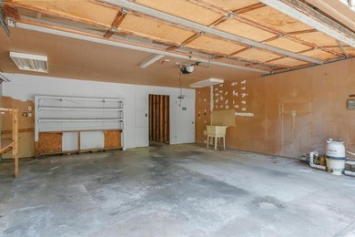 Discover this charming 2-bedroom, 2-bath home in Hideaway Lake on Hide-A-Way Lake Golf Course in Texas - for sale on GolfHomes.com, golf home, golf lot