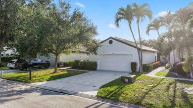 Discover the perfect blend of comfort and convenience within the on PGA National Golf Club in Florida - for sale on GolfHomes.com, golf home, golf lot