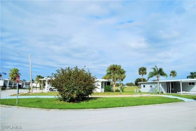 Rare oversized corner lot with golf course views! This expansive on Six Lakes Country Club in Florida - for sale on GolfHomes.com, golf home, golf lot