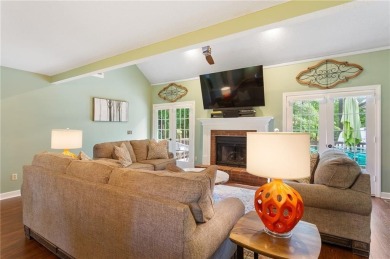Welcome to this beautifully updated 4 bedroom, 3 bath on Canongate Golf Club in Georgia - for sale on GolfHomes.com, golf home, golf lot