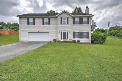 Beautifully maintained Traditional-style Home, sits on a 0.40 on Country Club of Bristol in Tennessee - for sale on GolfHomes.com, golf home, golf lot