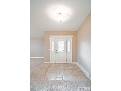 Beautifully maintained 2-bedroom, 2-bath townhome offering on  in ID - for sale on GolfHomes.com, golf home, golf lot