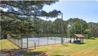 Welcome home to 389 Waxwing Drive!! Adorable renovated tri-level on Turtle Cove Golf Course in Georgia - for sale on GolfHomes.com, golf home, golf lot
