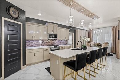 This is perfect house for entertaining. This beautifully on Glenlakes Golf Club in Alabama - for sale on GolfHomes.com, golf home, golf lot