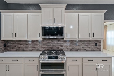 This is perfect house for entertaining. This beautifully on Glenlakes Golf Club in Alabama - for sale on GolfHomes.com, golf home, golf lot