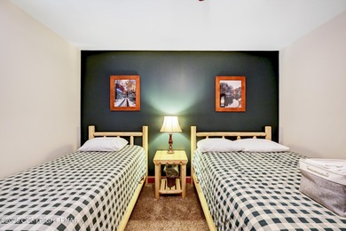 STR Opportunity! Approx 100k in revenues. Warm, inviting, and on Split Rock Resort and Country Club in Pennsylvania - for sale on GolfHomes.com, golf home, golf lot