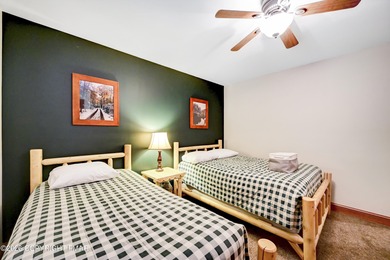 STR Opportunity! Approx 100k in revenues. Warm, inviting, and on Split Rock Resort and Country Club in Pennsylvania - for sale on GolfHomes.com, golf home, golf lot