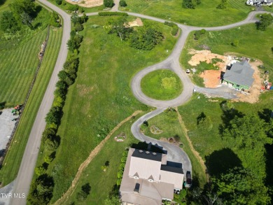 The Virginian neighborhood is the premiere golf community in on Virginian Golf Club in Virginia - for sale on GolfHomes.com, golf home, golf lot
